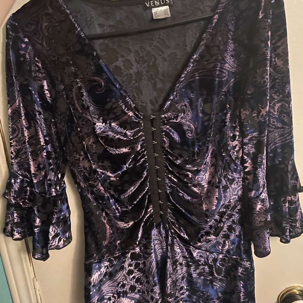 VENUS Elegant Purple Paisley Blouse